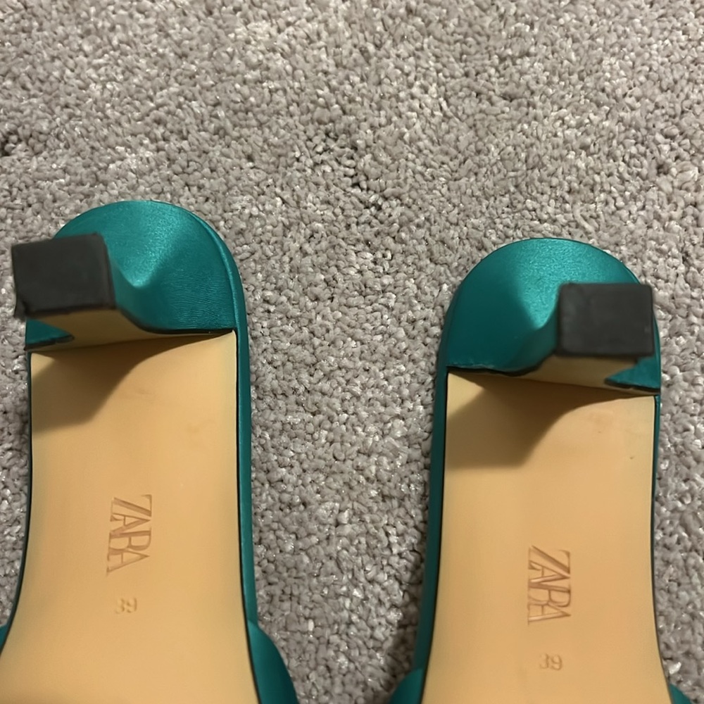 Zara green satin heels slides square toe EUC 39 - Picture 3 of 5